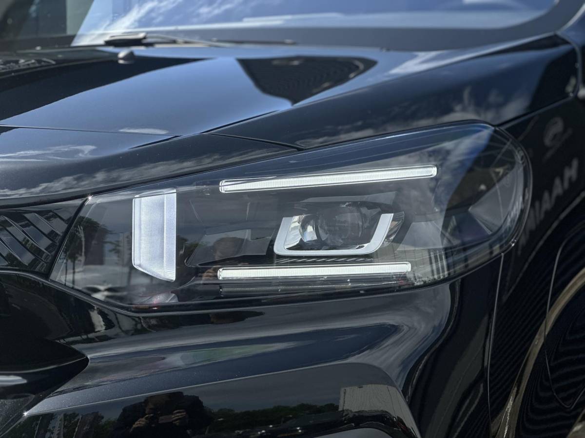 Citroën ë-Jumpy Citroen ë-Jumpy L3 136 75 kWh | STX | Leer | Stoel/-Stuurverwarming | Draadloze telefoonlader | Apple Carplay/Android Auto | Lichtmetalen velgen | Climate Control | Cruise Control | Parkeercamera/-sensoren | Inbouw |