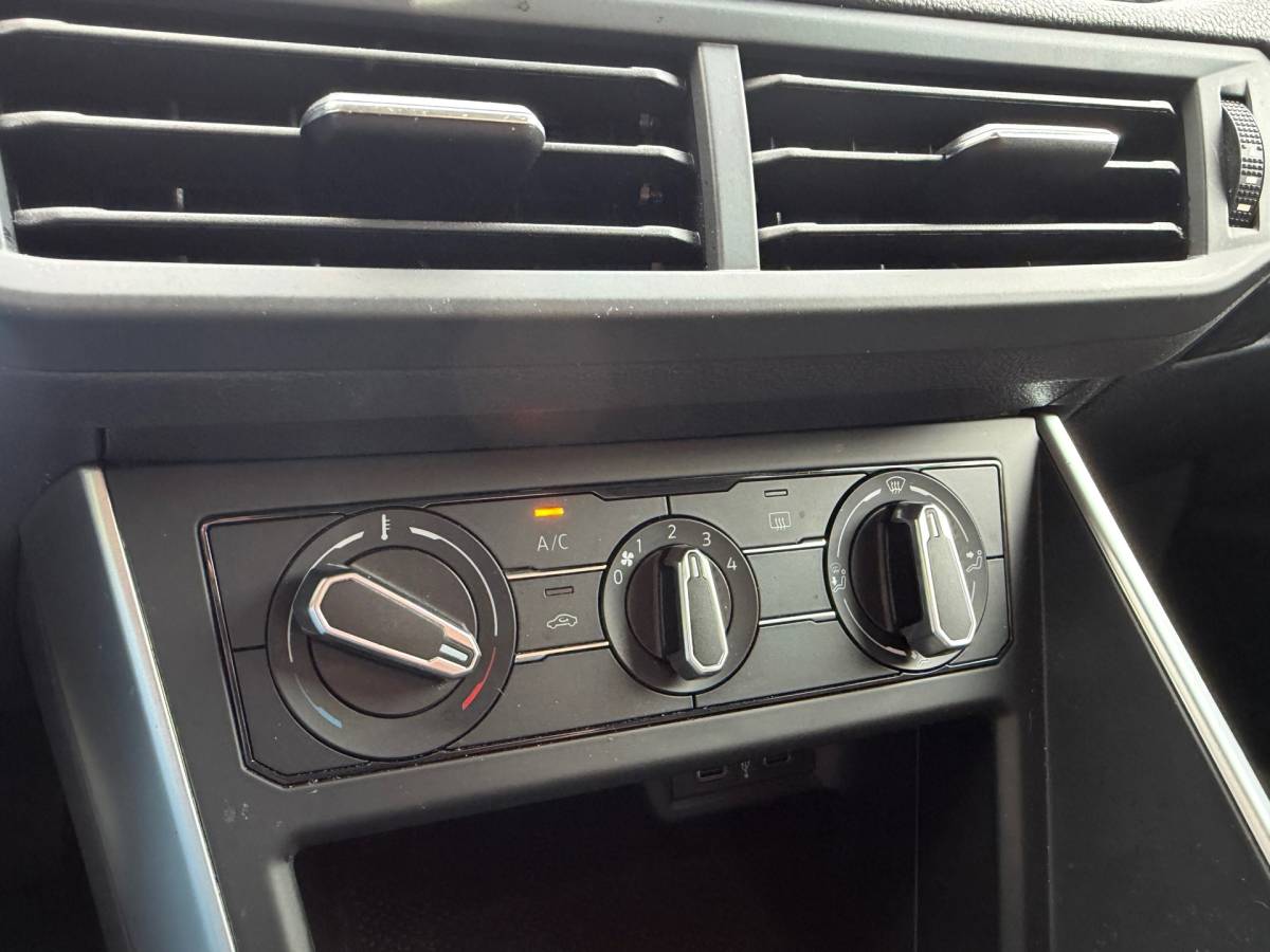 Volkswagen Polo Volkswagen Polo 1.0 TSI Life | Eerste Eigenaar | Adaptief Cruise | Carplay | LED | lichtmetaal |