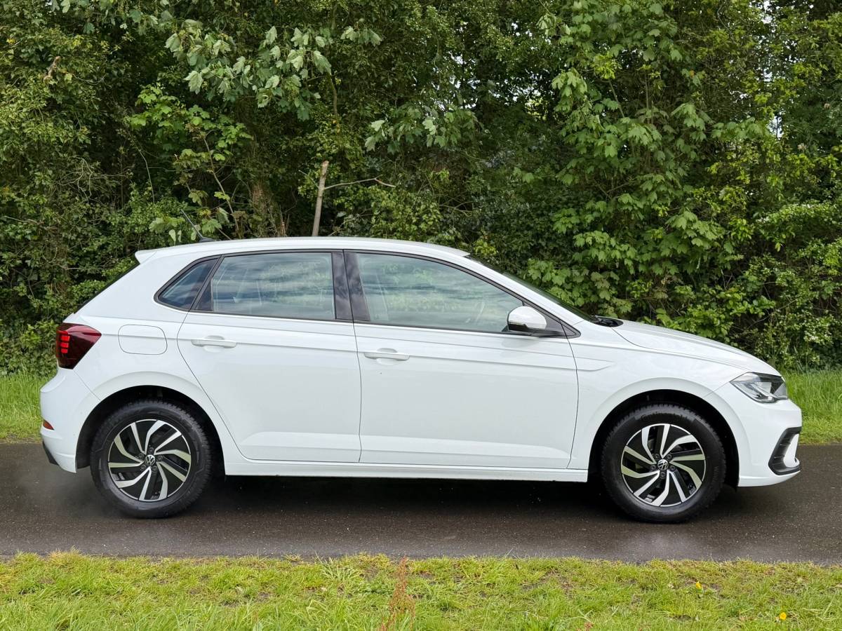 Volkswagen Polo Volkswagen Polo 1.0 TSI Life | Eerste Eigenaar | Adaptief Cruise | Carplay | LED | lichtmetaal |