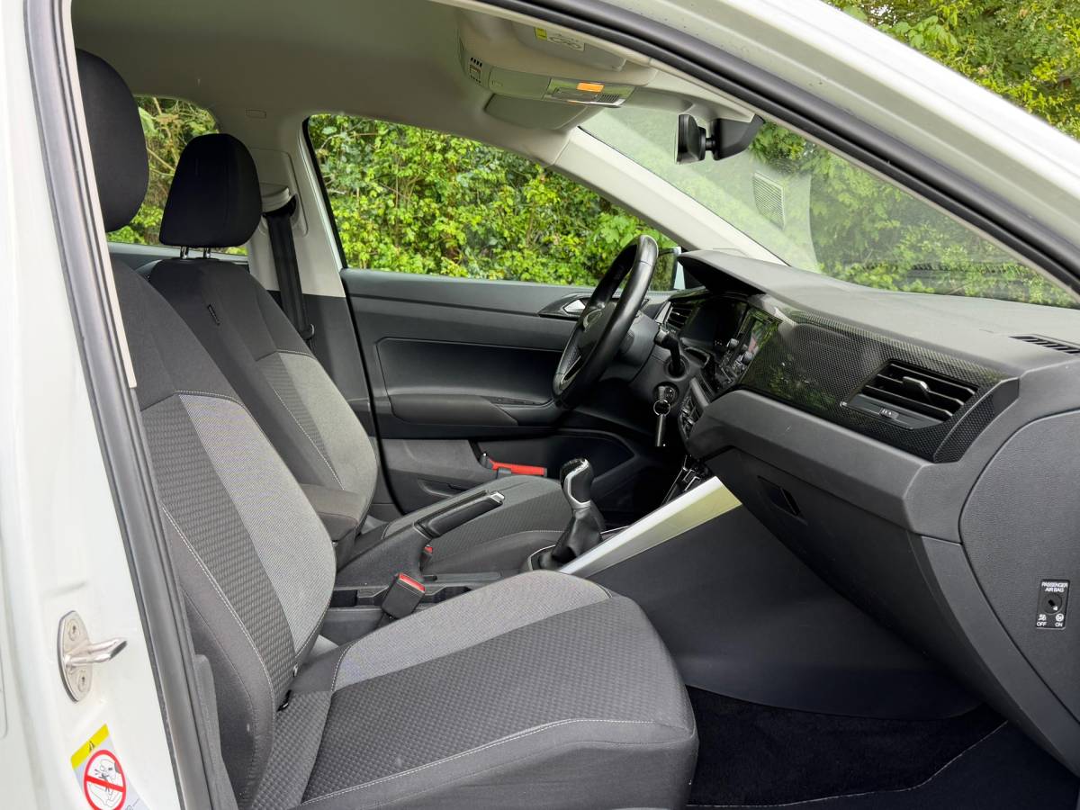 Volkswagen Polo Volkswagen Polo 1.0 TSI Life | Eerste Eigenaar | Adaptief Cruise | Carplay | LED | lichtmetaal |