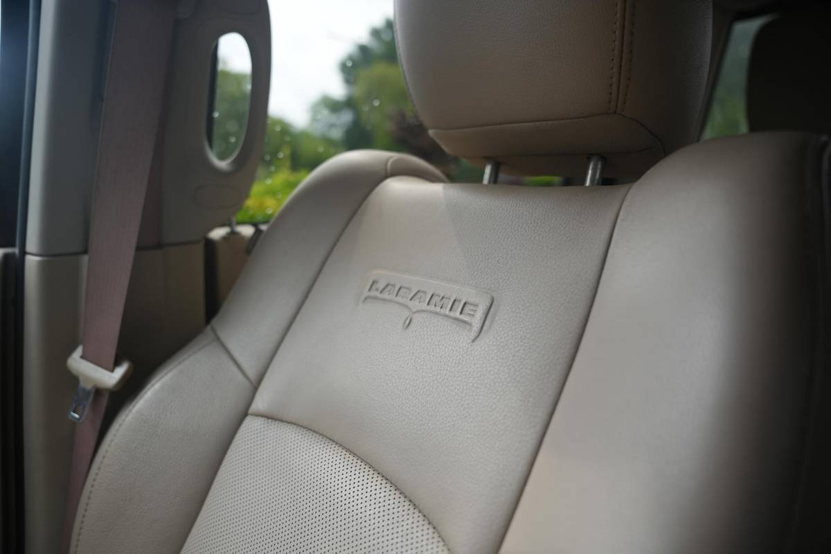 Dodge Ram 1500 Dodge Ram 1500 5.7 V8 4×4 Quad Cab 6’4 84DKM Unieke auto