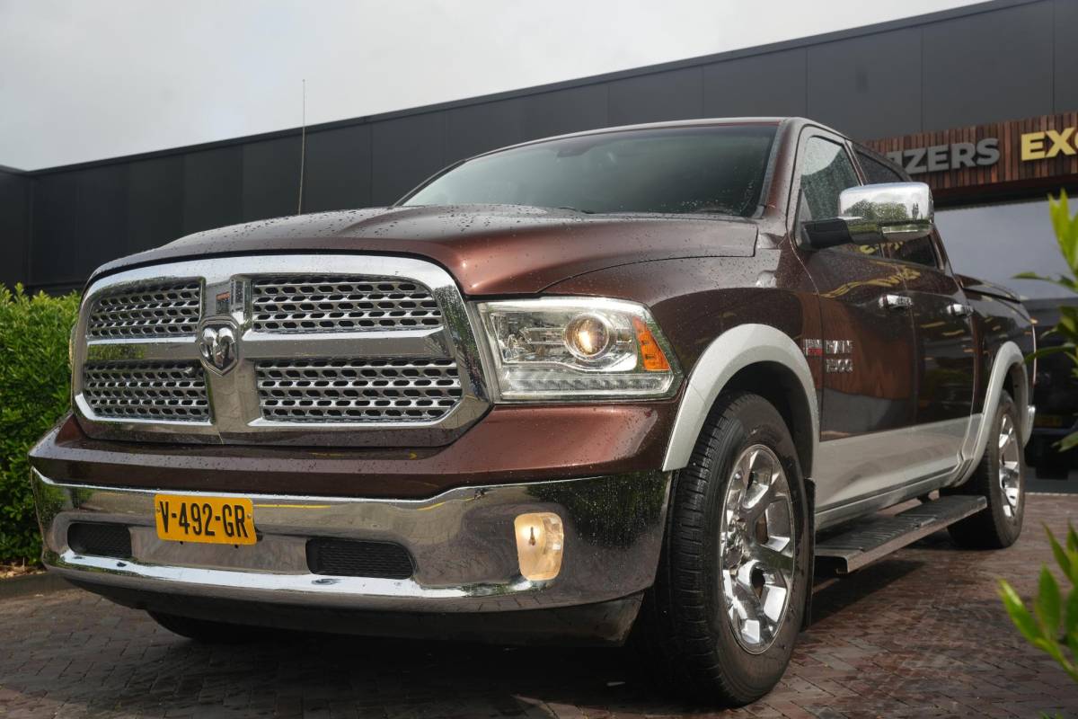 Dodge Ram 1500 Dodge Ram 1500 5.7 V8 4×4 Quad Cab 6’4 84DKM Unieke auto