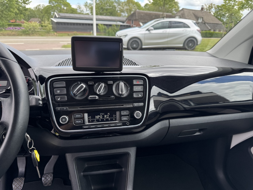 Volkswagen up! Volkswagen Up! 1.0 groove up! BlM.
