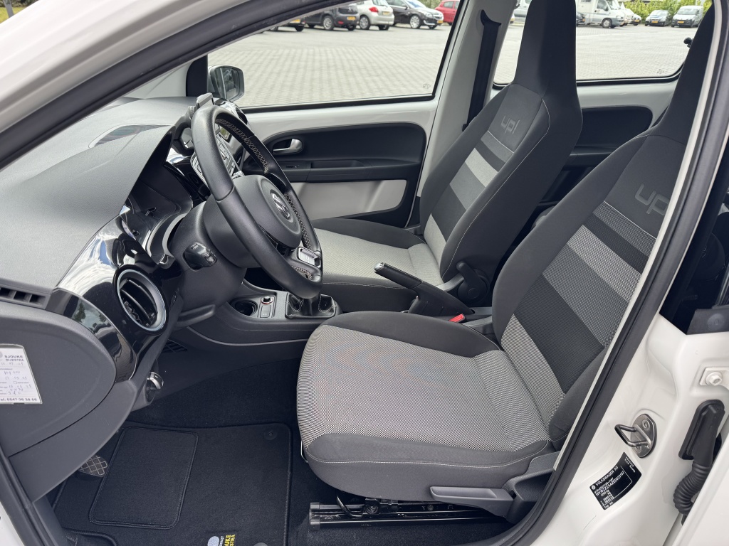 Volkswagen up! Volkswagen Up! 1.0 groove up! BlM.