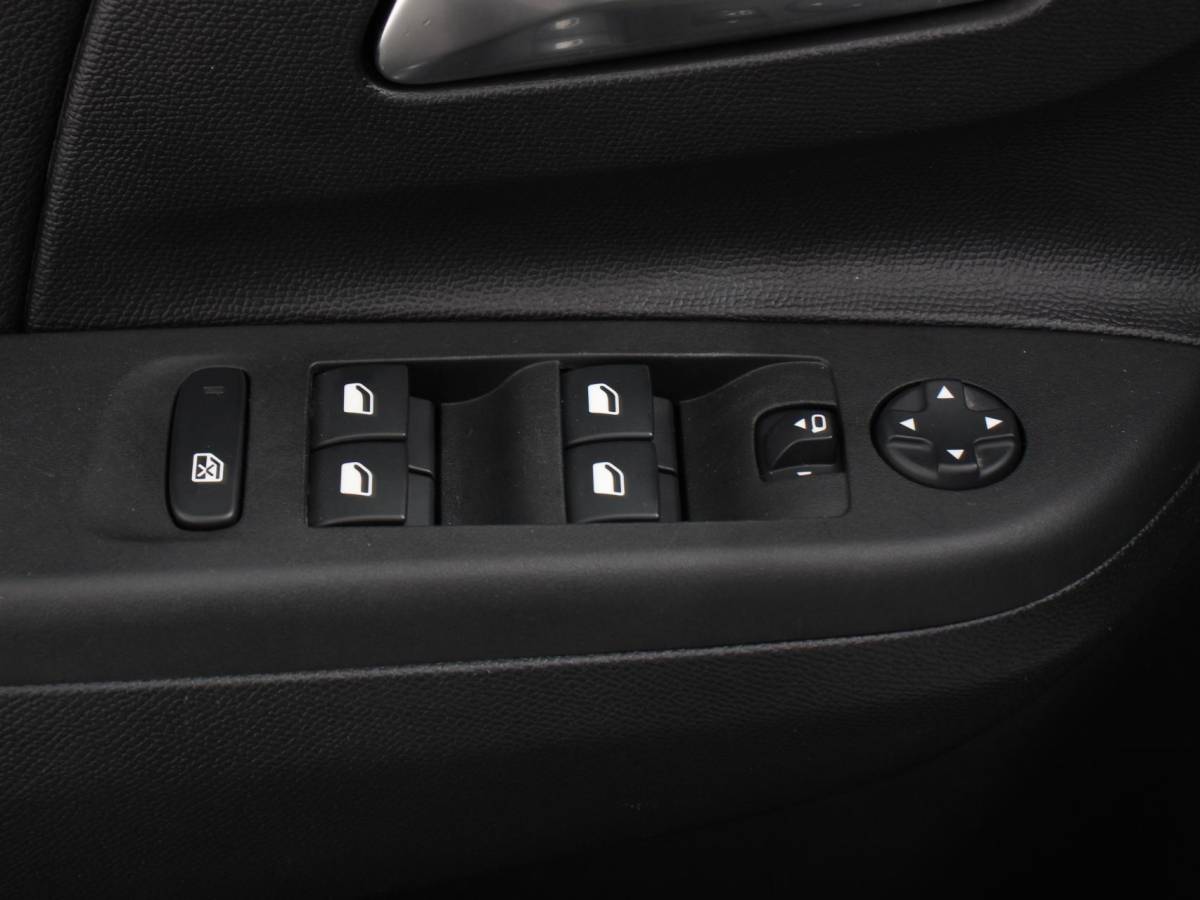 Opel Corsa Opel Corsa 1.2 Turbo 100pk Automaat GS Navigatie Apple Carplay/Android Auto Digitale Cockpit Camera Parkeer sensoren Airco Lichtmetalen velgen