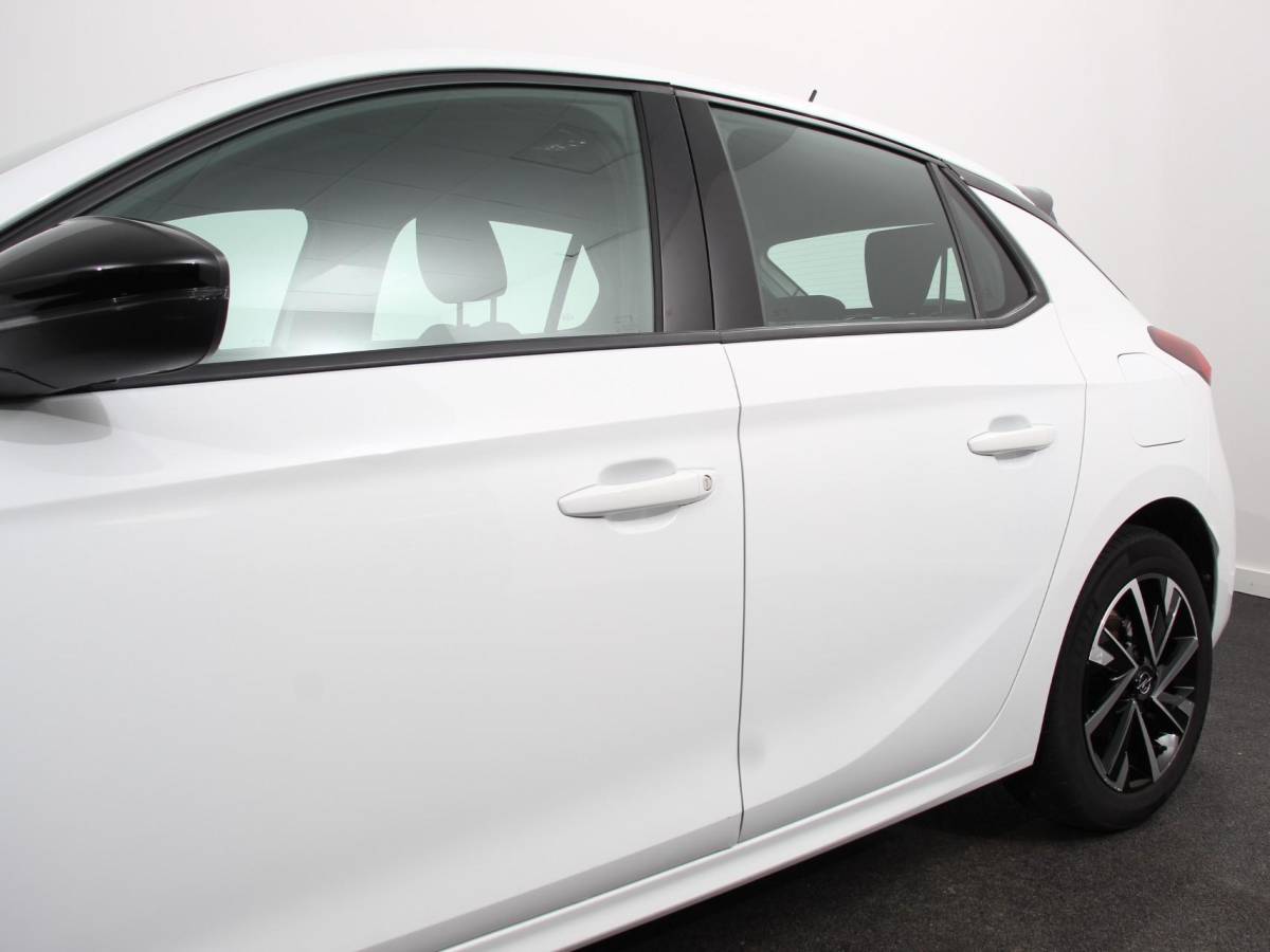 Opel Corsa Opel Corsa 1.2 Turbo 100pk Automaat GS Navigatie Apple Carplay/Android Auto Digitale Cockpit Camera Parkeer sensoren Airco Lichtmetalen velgen