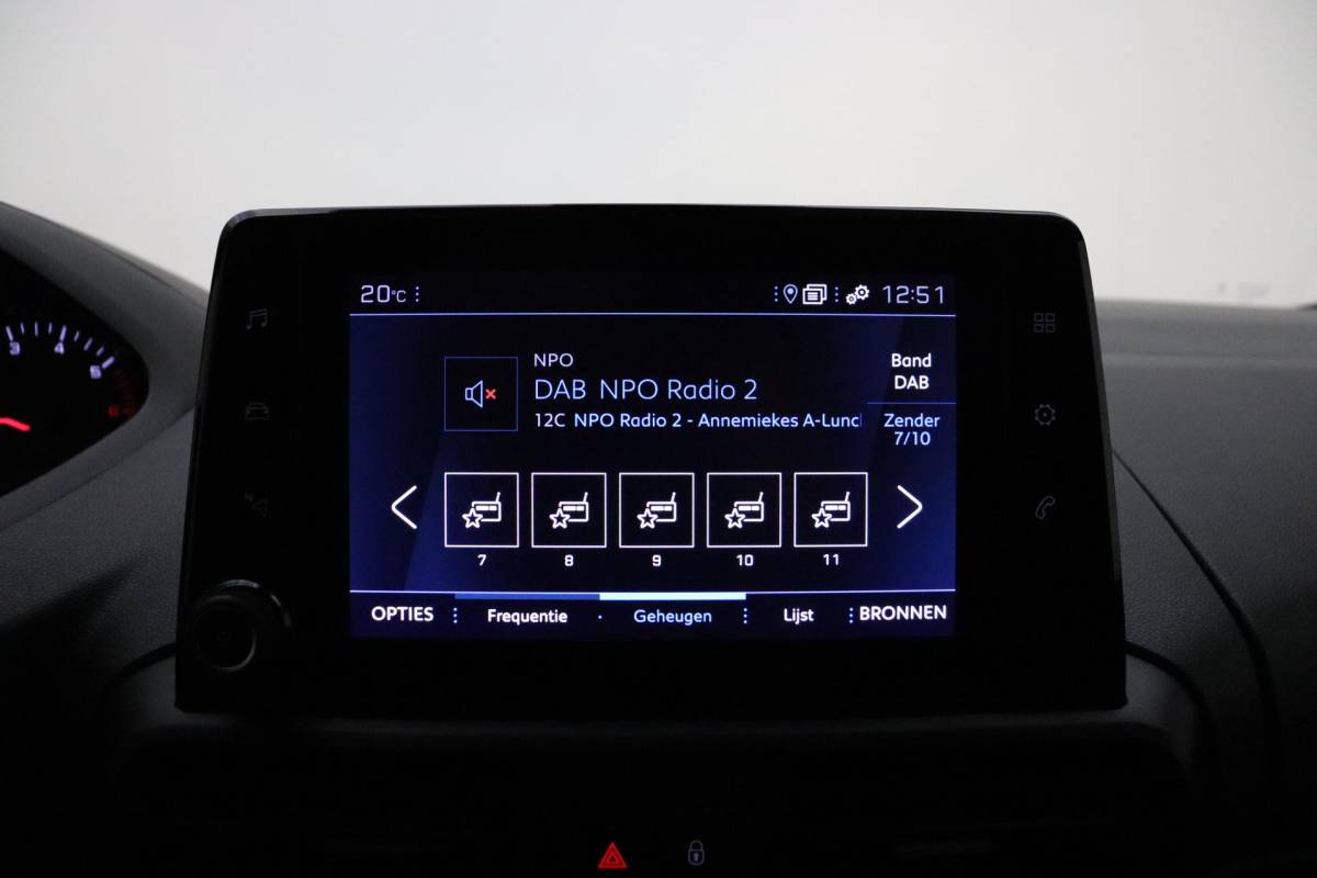 Peugeot Partner Peugeot Partner 1.5 BlueHDi 100 L1 100 PK | Cruise Control | Airco | Achteruitrijcamera | Apple Carplay | DAB Radio | Parkeersensoren Voor & Achter | Regensensor