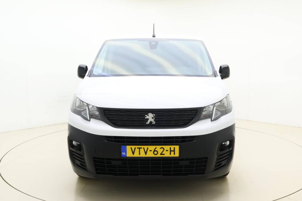 Peugeot Partner Peugeot Partner 1.5 BlueHDi 100 L1 100 PK | Cruise Control | Airco | Achteruitrijcamera | Apple Carplay | DAB Radio | Parkeersensoren Voor & Achter | Regensensor
