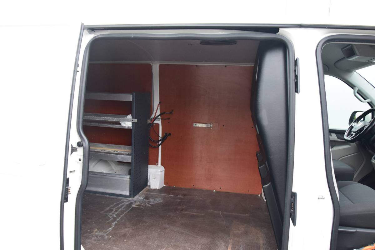 Volkswagen Transporter Volkswagen Transporter 2.0 TDI L2H1 Comfortline Automaat