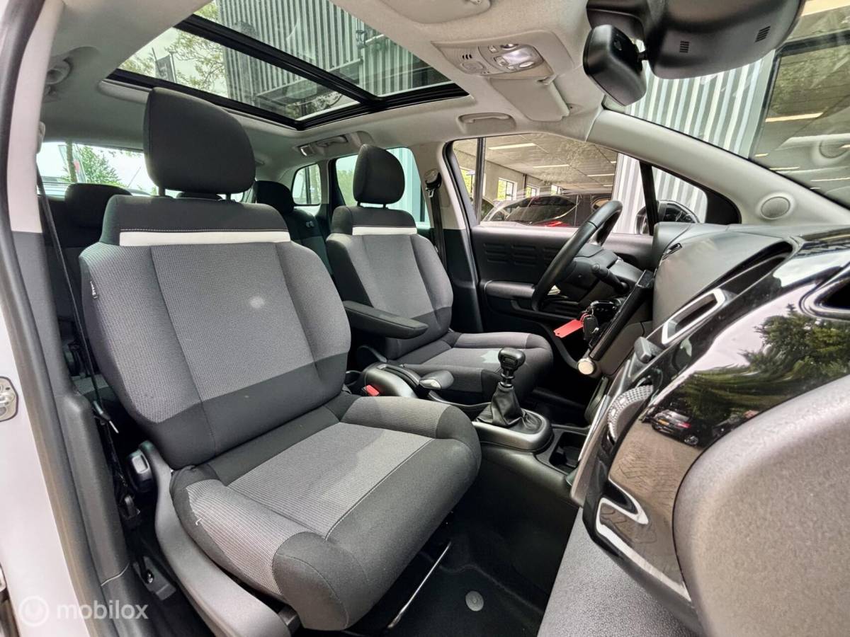Citroën C3 Aircross Citroen C3 Aircross 1.5 BlueHDi S&S Shine. PANO, NAVI, CRUISE, CAMERA