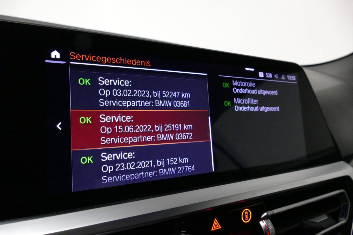 BMW 4 Serie BMW 4-serie Cabrio M440i xDrive High Executive / Air Collar (nekverwarming / BMW Laserlight / Elektr. verstelbare voorstoelen (links met memory) / Harman Kardon Surround Sound / Stoelverwarming / 20″ / Rondomzichtcamera / HUD / Apple Carplay – Android Auto / Adaptief M onderstel / Elektr. wegklapbare trekhaak / Leder interieur / Dodehoekdetectie / Achteruitrijcamera