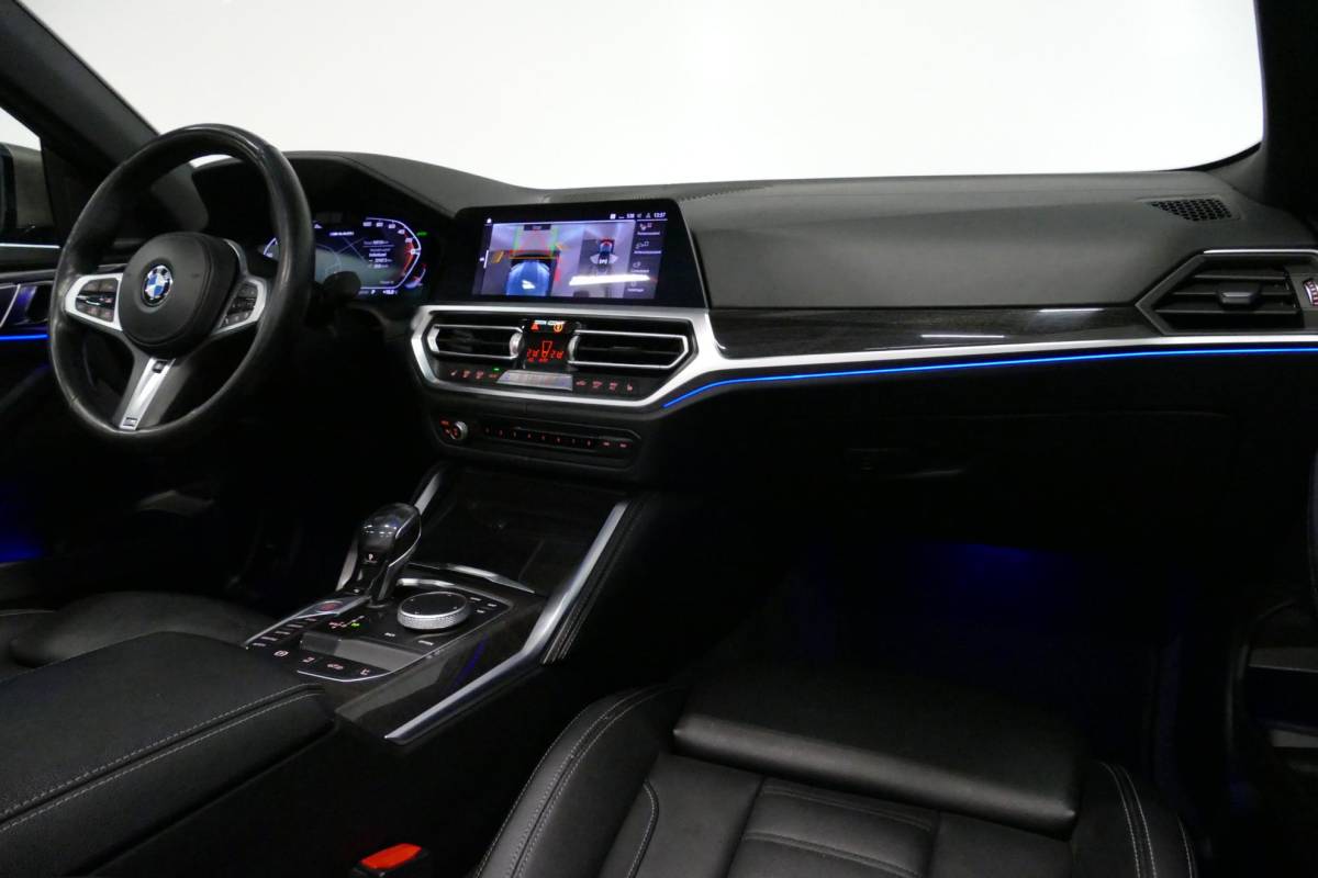BMW 4 Serie BMW 4-serie Cabrio M440i xDrive High Executive / Air Collar (nekverwarming / BMW Laserlight / Elektr. verstelbare voorstoelen (links met memory) / Harman Kardon Surround Sound / Stoelverwarming / 20″ / Rondomzichtcamera / HUD / Apple Carplay – Android Auto / Adaptief M onderstel / Elektr. wegklapbare trekhaak / Leder interieur / Dodehoekdetectie / Achteruitrijcamera