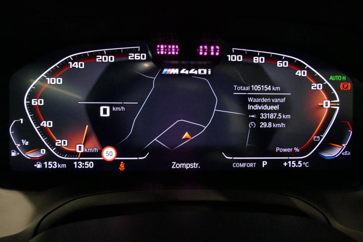 BMW 4 Serie BMW 4-serie Cabrio M440i xDrive High Executive / Air Collar (nekverwarming / BMW Laserlight / Elektr. verstelbare voorstoelen (links met memory) / Harman Kardon Surround Sound / Stoelverwarming / 20″ / Rondomzichtcamera / HUD / Apple Carplay – Android Auto / Adaptief M onderstel / Elektr. wegklapbare trekhaak / Leder interieur / Dodehoekdetectie / Achteruitrijcamera