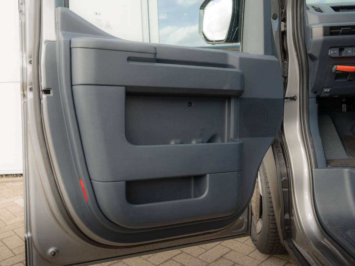 Kia PV5 Kia PV5 L2H1 Elite Executive 71.2 kWh VOORRAAD | SNEL LEVERBAAR | PDC | 360 Graden Camera | Clima | Adapt. Cruise | BSM | Midden Airbag | 16″ | Stoelverwarming & ventilatie | V2L