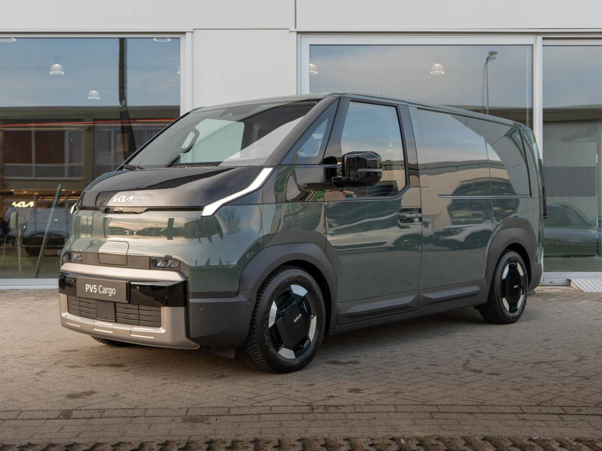 Kia PV5 Kia PV5 L2H1 Elite Executive 71.2 kWh VOORRAAD | SNEL LEVERBAAR | PDC | 360 Graden Camera | Clima | Adapt. Cruise | BSM | Midden Airbag | 16″ | Stoelverwarming & ventilatie | V2L