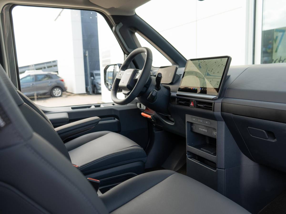Kia PV5 Kia PV5 L2H1 Elite Executive 71.2 kWh VOORRAAD | SNEL LEVERBAAR | PDC | 360 Graden Camera | Clima | Adapt. Cruise | BSM | Midden Airbag | 16″ | Stoelverwarming & ventilatie | V2L