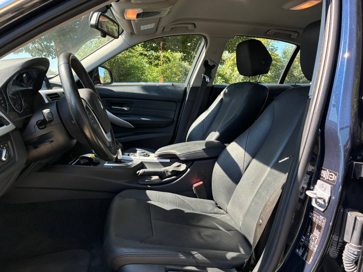BMW 3 Serie BMW 3-serie 320d High Executive | ” 158.000 KM ” + Cruise + Airco + Navi Nu € 9.975,-!!!