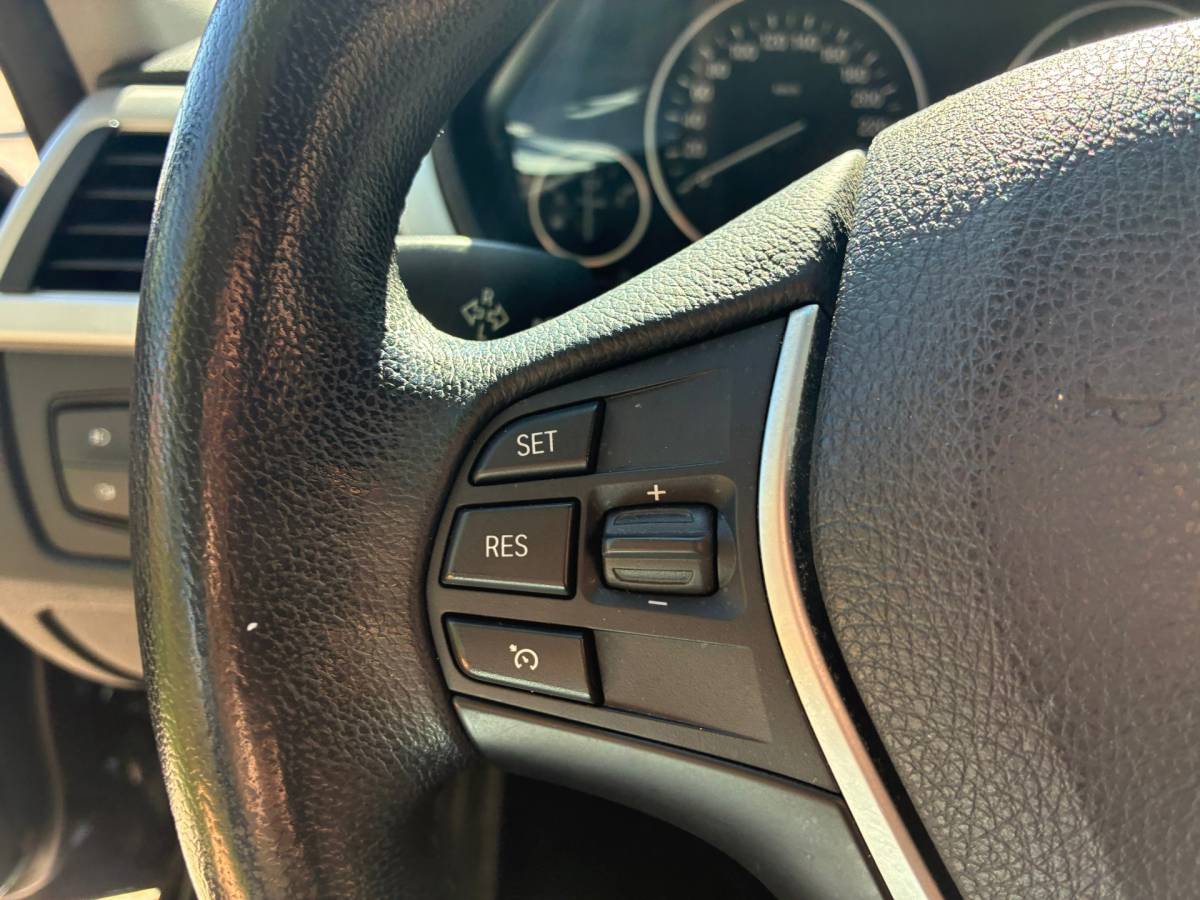 BMW 3 Serie BMW 3-serie 320d High Executive | ” 158.000 KM ” + Cruise + Airco + Navi Nu € 9.975,-!!!