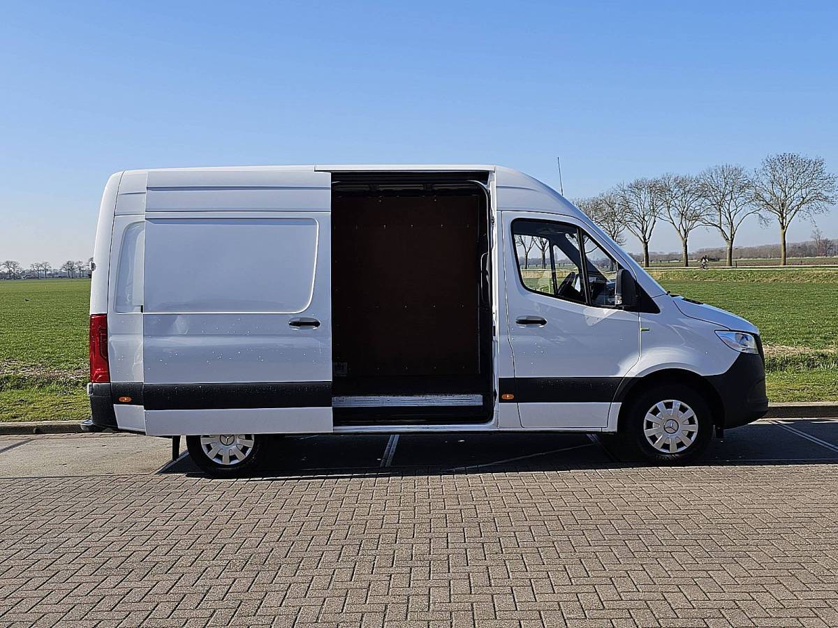 Mercedes-Benz Sprinter MERCEDES-BENZ SPRINTER 315 l2h2 rwd airco euro6