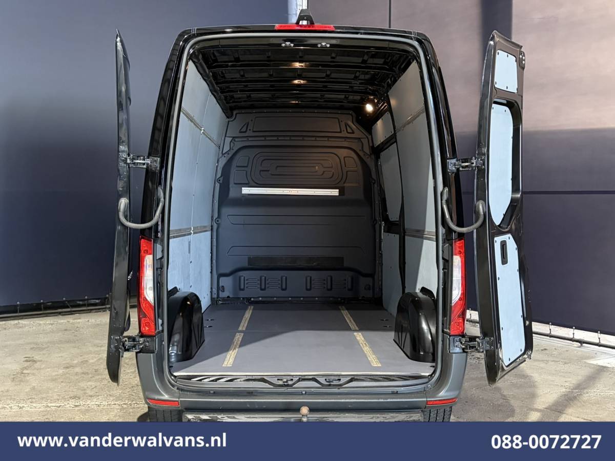 Mercedes-Benz Sprinter Mercedes-Benz Sprinter 314 CDI 143pk L2H2 Euro6 Airco | Camera | Apple Carplay | Trekhaak | Cruisecontrol Android Auto, Stoelverwarming, 270 Graden Achterdeuren, Parkeersensoren, Bijrijdersbank