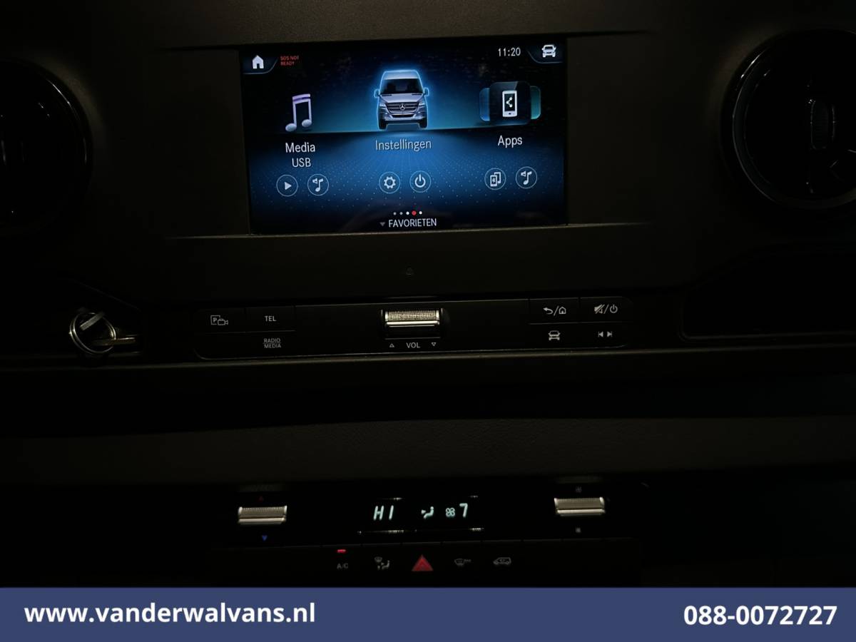 Mercedes-Benz Sprinter Mercedes-Benz Sprinter 314 CDI 143pk L2H2 Euro6 Airco | Camera | Apple Carplay | Trekhaak | Cruisecontrol Android Auto, Stoelverwarming, 270 Graden Achterdeuren, Parkeersensoren, Bijrijdersbank