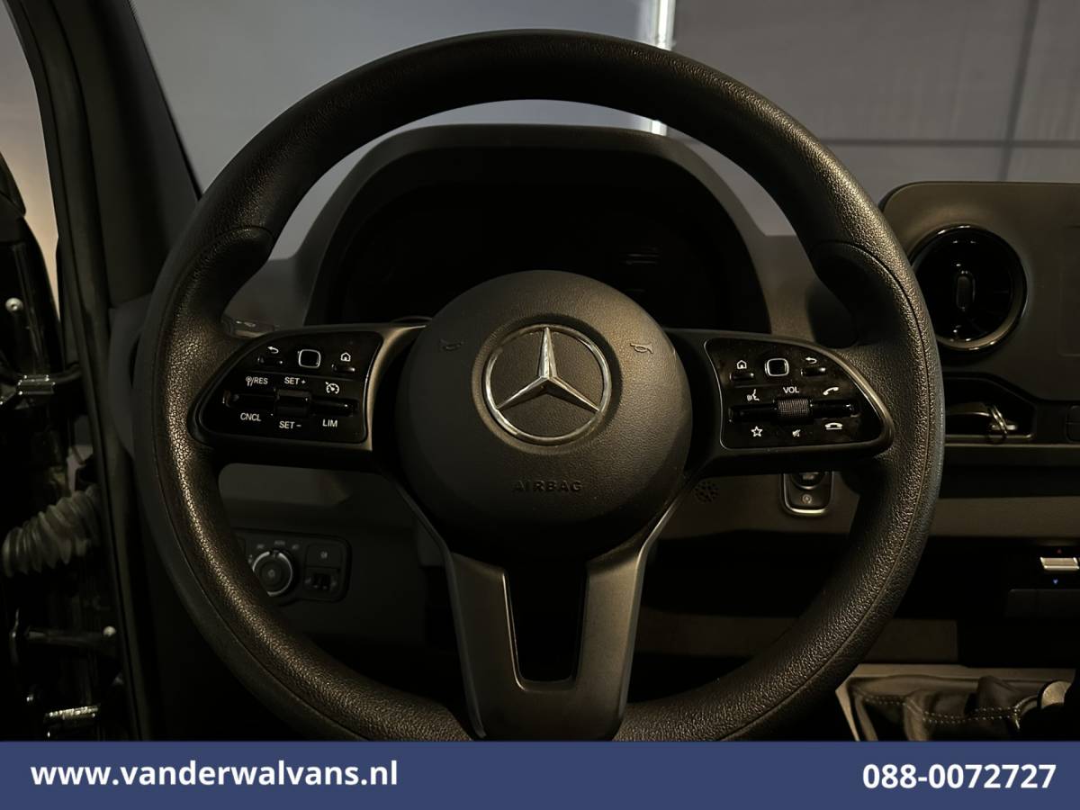 Mercedes-Benz Sprinter Mercedes-Benz Sprinter 314 CDI 143pk L2H2 Euro6 Airco | Camera | Apple Carplay | Trekhaak | Cruisecontrol Android Auto, Stoelverwarming, 270 Graden Achterdeuren, Parkeersensoren, Bijrijdersbank