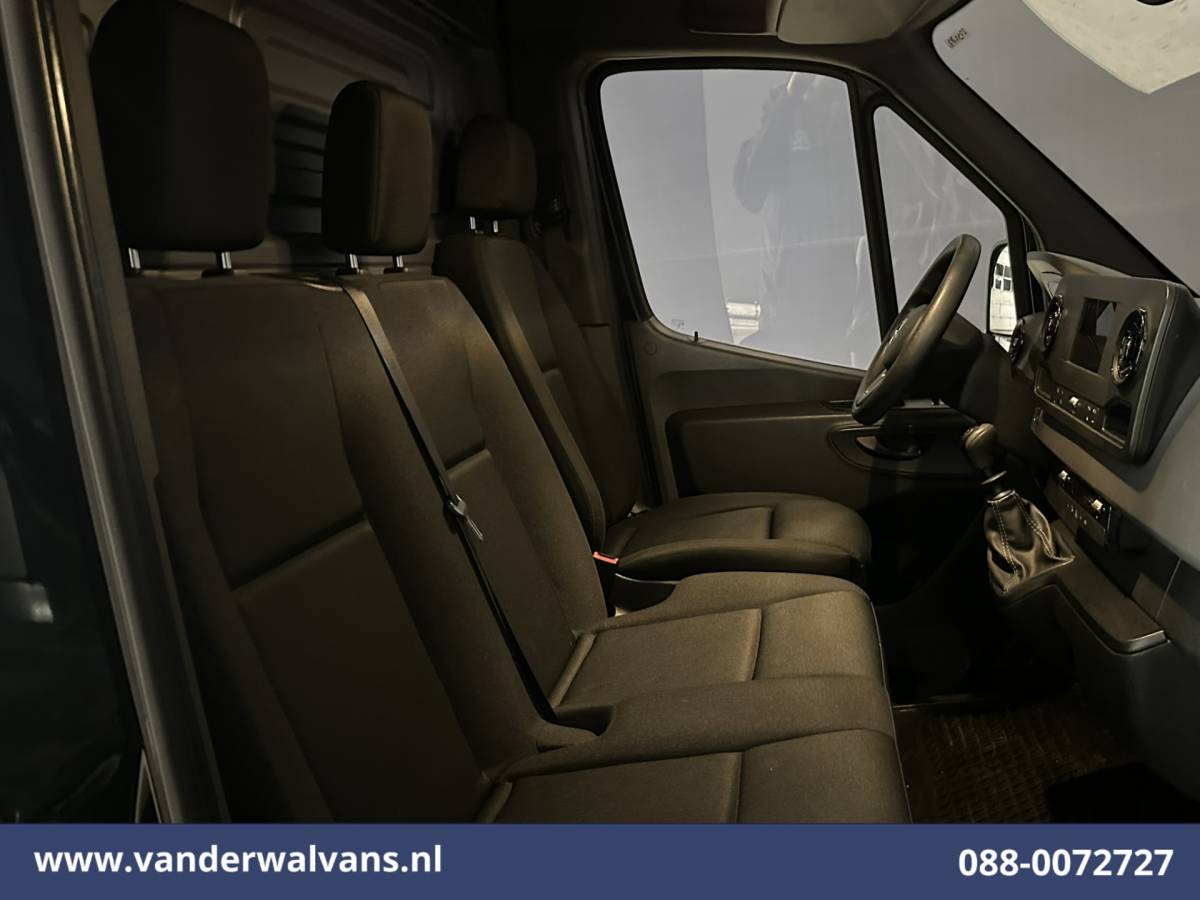 Mercedes-Benz Sprinter Mercedes-Benz Sprinter 314 CDI 143pk L2H2 Euro6 Airco | Camera | Apple Carplay | Trekhaak | Cruisecontrol Android Auto, Stoelverwarming, 270 Graden Achterdeuren, Parkeersensoren, Bijrijdersbank