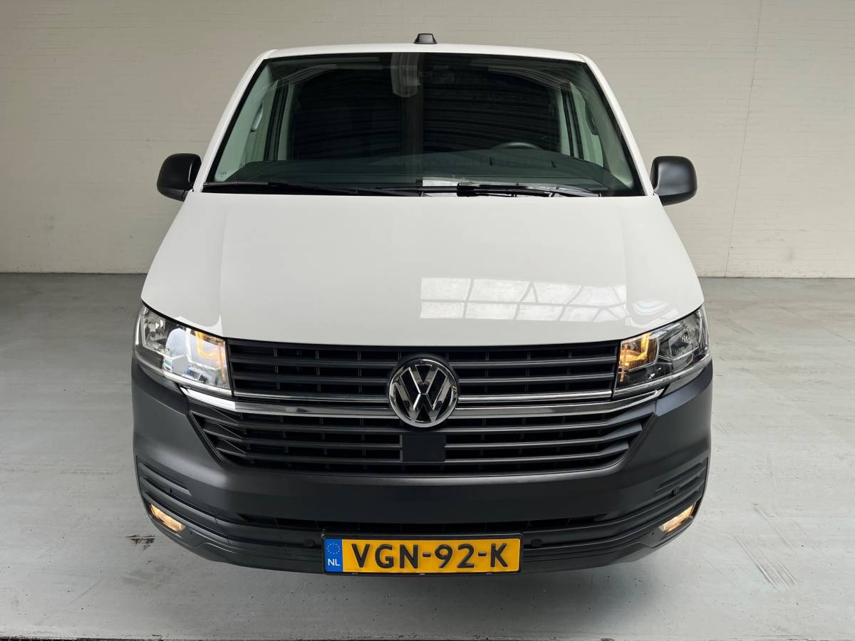Volkswagen Transporter Volkswagen Transporter Automaat DSG Servicewagen 2.0 TDI 150pk L2H1 3Persoons Sortimo Inrichting, Airco, Navigatie, RIJKLAARPRIJS!