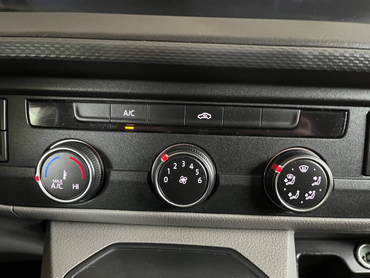 Volkswagen Transporter Volkswagen Transporter Automaat DSG Servicewagen 2.0 TDI 150pk L2H1 3Persoons Sortimo Inrichting, Airco, Navigatie, RIJKLAARPRIJS!