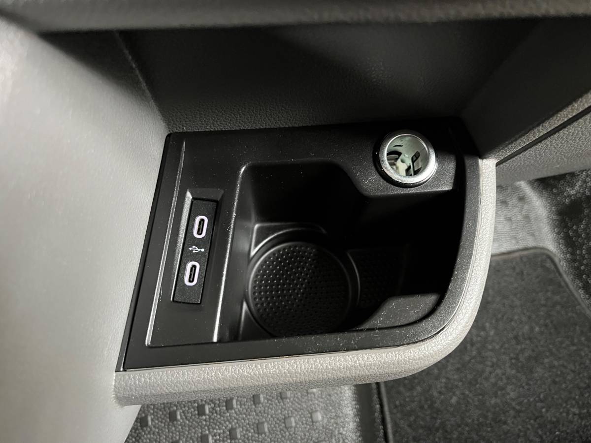 Volkswagen Transporter Volkswagen Transporter Automaat DSG Servicewagen 2.0 TDI 150pk L2H1 3Persoons Sortimo Inrichting, Airco, Navigatie, RIJKLAARPRIJS!