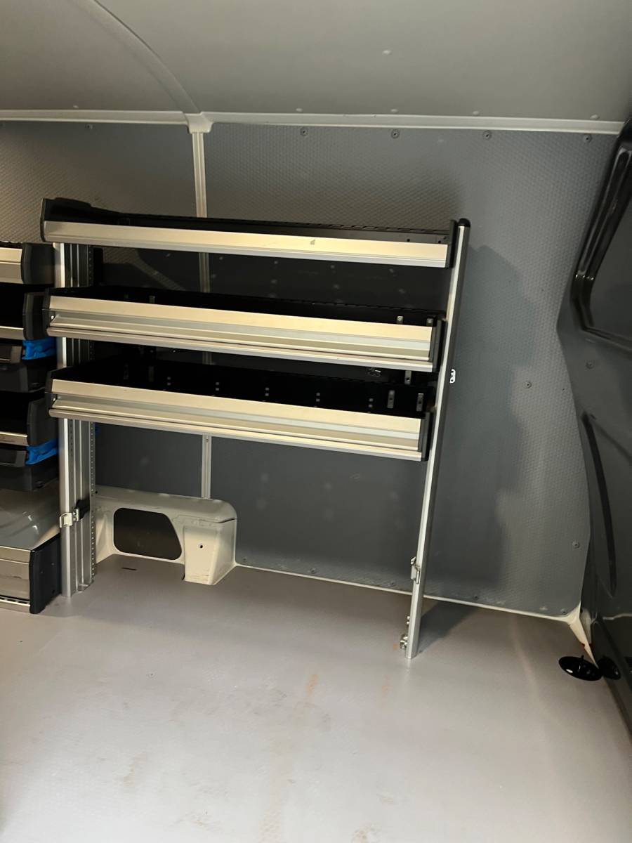 Volkswagen Transporter Volkswagen Transporter Automaat DSG Servicewagen 2.0 TDI 150pk L2H1 3Persoons Sortimo Inrichting, Airco, Navigatie, RIJKLAARPRIJS!