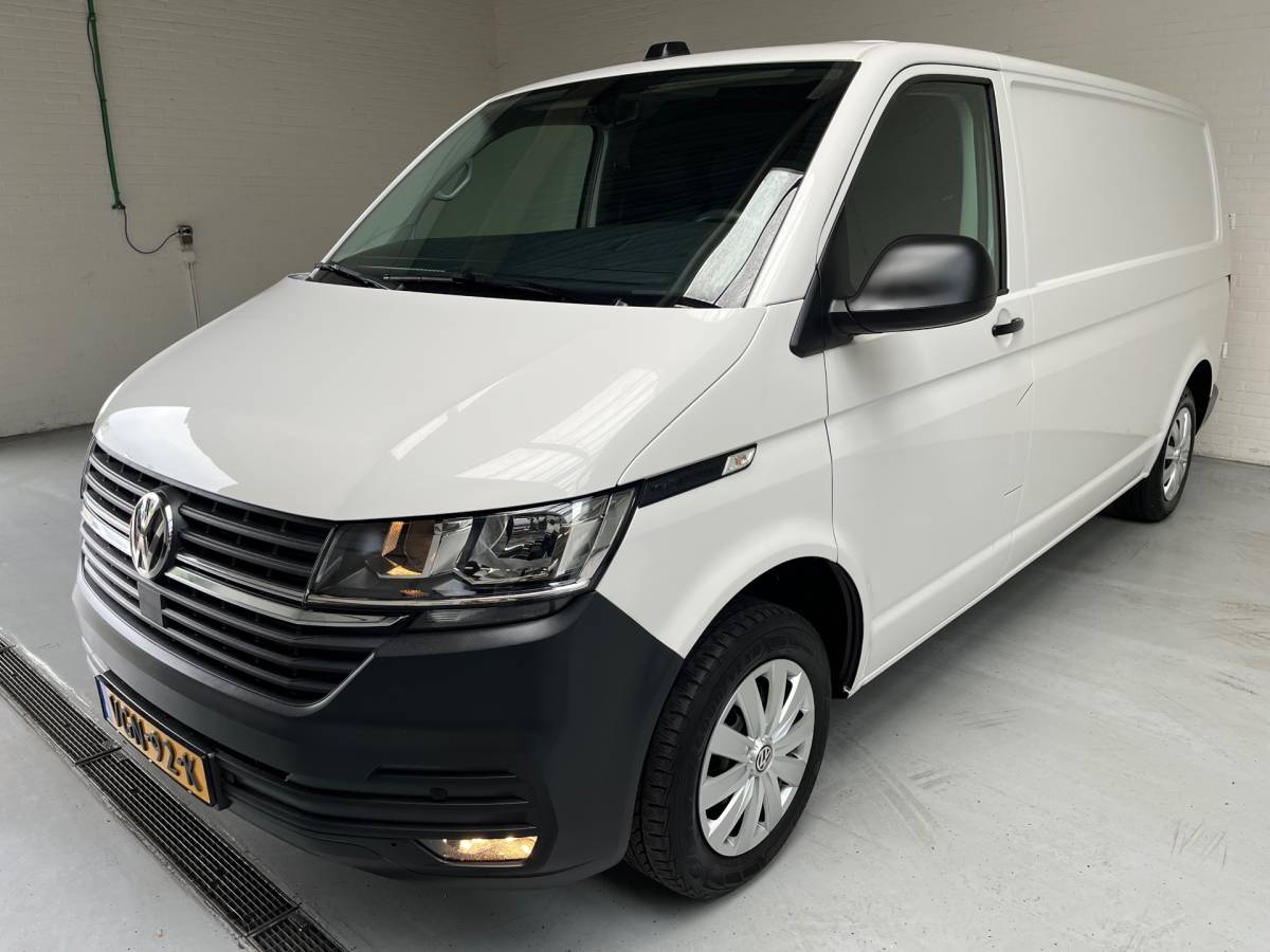 Volkswagen Transporter Volkswagen Transporter Automaat DSG Servicewagen 2.0 TDI 150pk L2H1 3Persoons Sortimo Inrichting, Airco, Navigatie, RIJKLAARPRIJS!