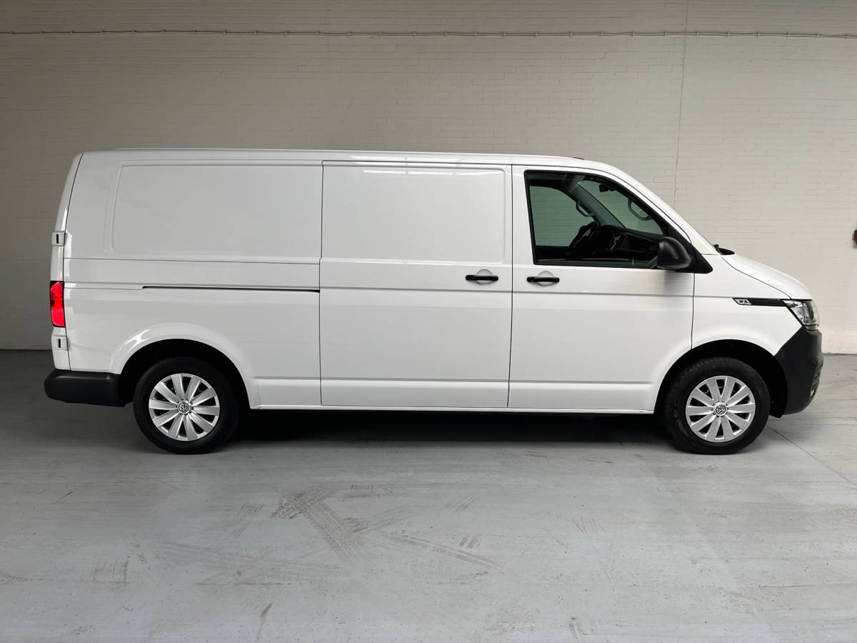 Volkswagen Transporter Volkswagen Transporter Automaat DSG Servicewagen 2.0 TDI 150pk L2H1 3Persoons Sortimo Inrichting, Airco, Navigatie, RIJKLAARPRIJS!