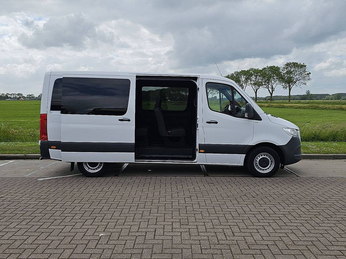 Mercedes-Benz Sprinter MERCEDES-BENZ SPRINTER 311 l2h1 9-pers tourer!