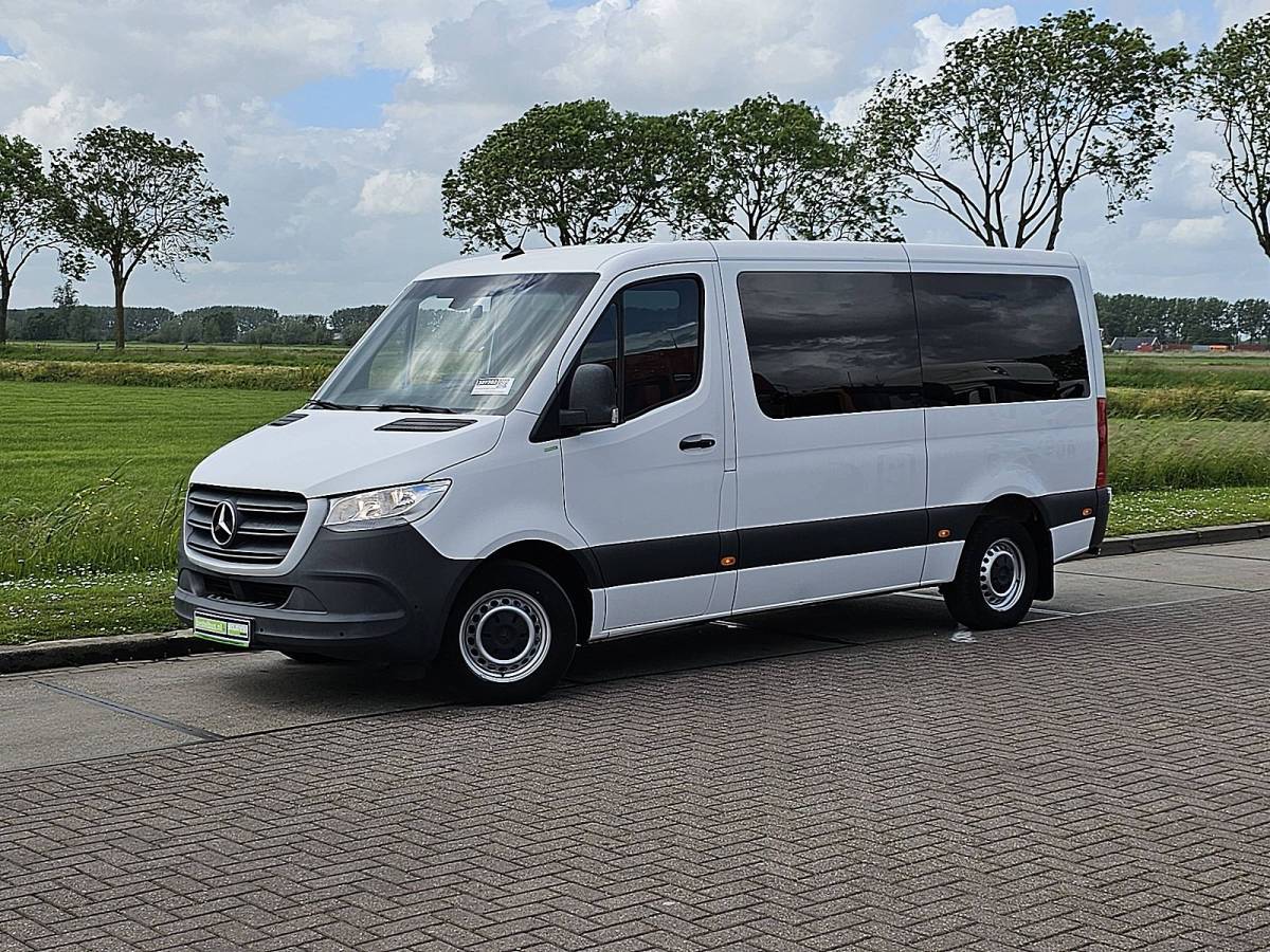 Mercedes-Benz Sprinter MERCEDES-BENZ SPRINTER 311 l2h1 9-pers tourer!