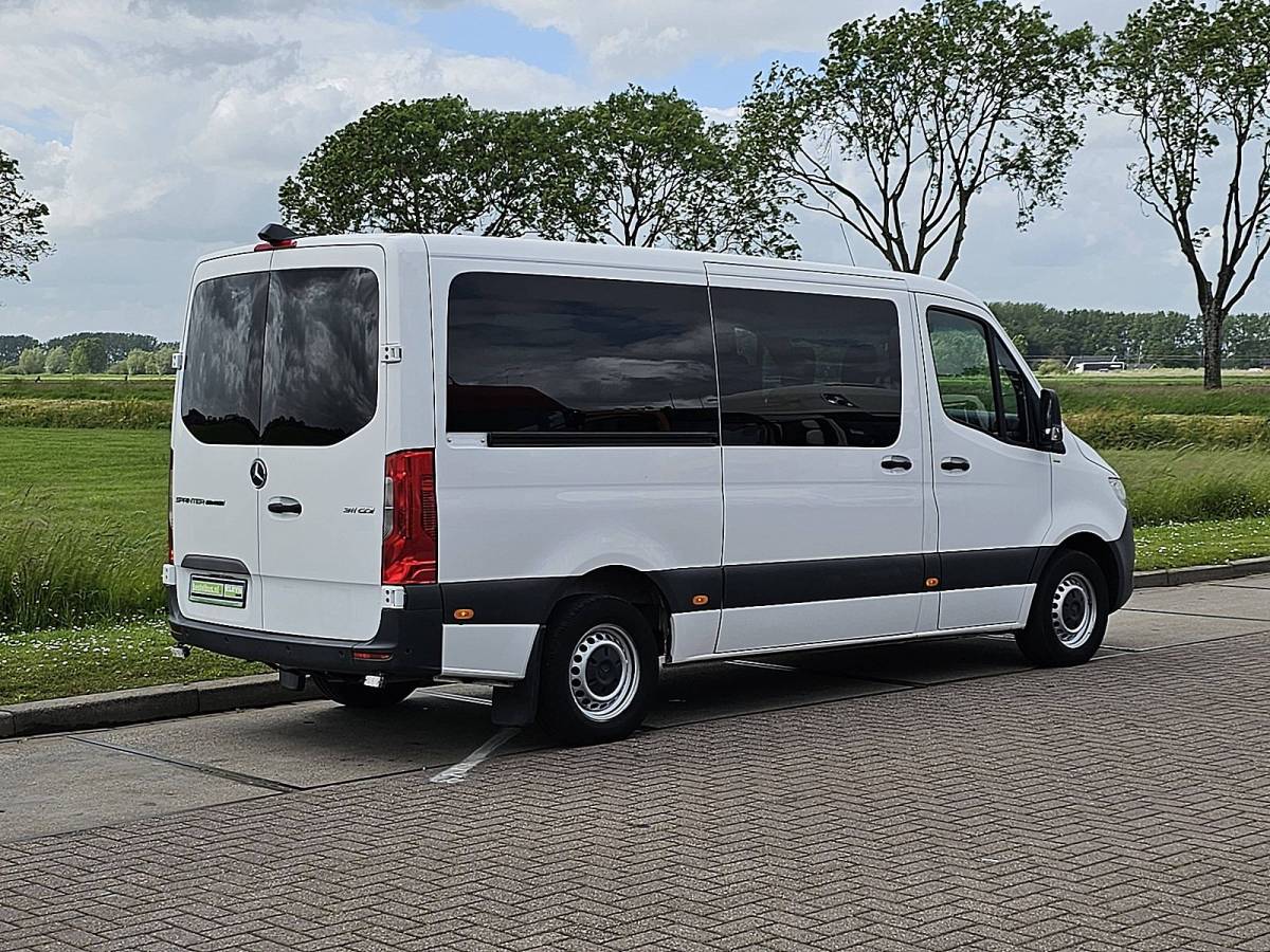 Mercedes-Benz Sprinter MERCEDES-BENZ SPRINTER 311 l2h1 9-pers tourer!