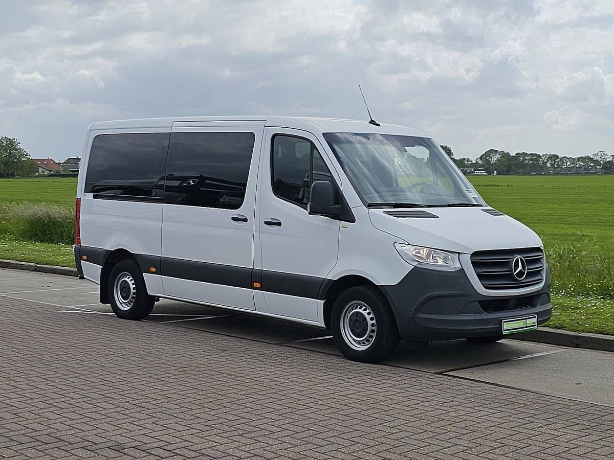 Mercedes-Benz Sprinter MERCEDES-BENZ SPRINTER 311 l2h1 9-pers tourer!