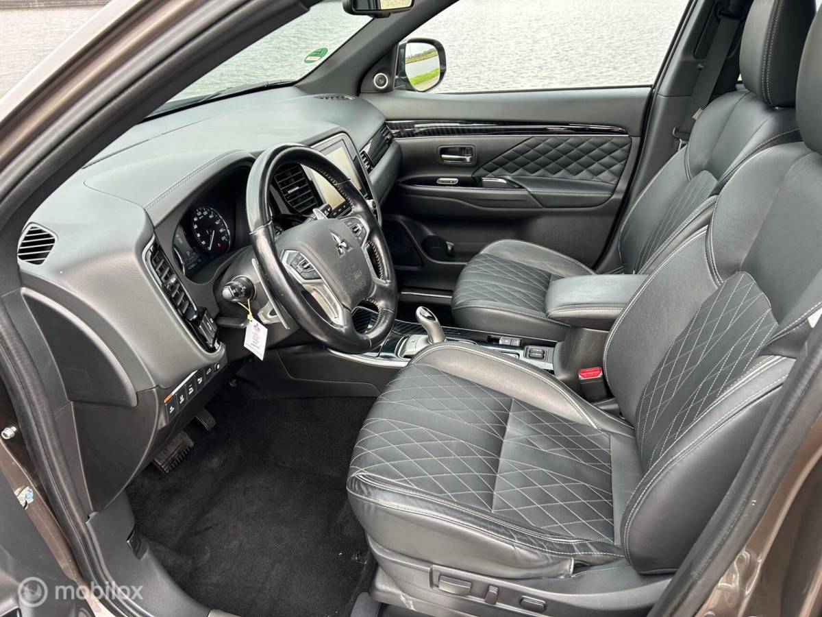 Mitsubishi Outlander Mitsubishi Outlander 2.4 PHEV Instyle Full opt. Trekhaak