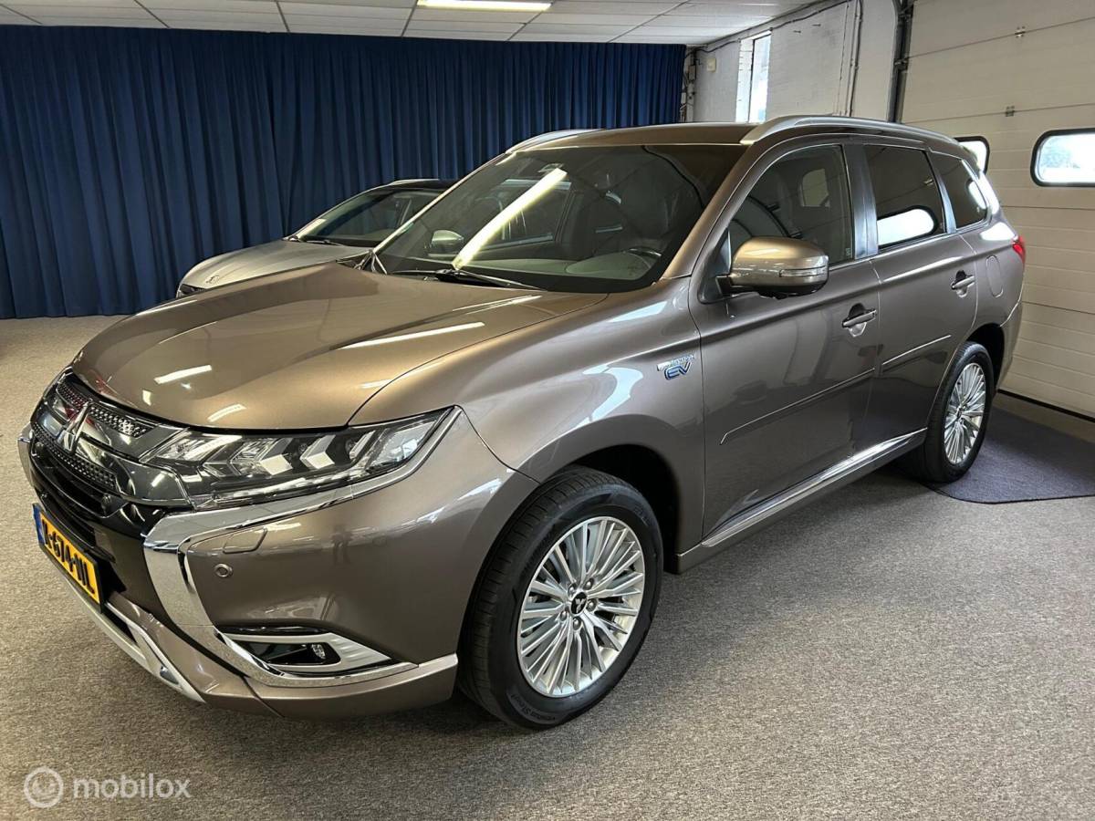 Mitsubishi Outlander Mitsubishi Outlander 2.4 PHEV Instyle Full opt. Trekhaak