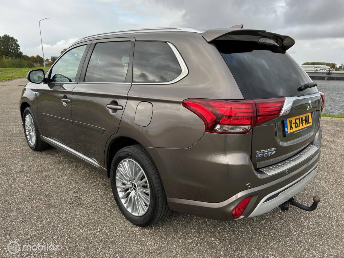Mitsubishi Outlander Mitsubishi Outlander 2.4 PHEV Instyle Full opt. Trekhaak