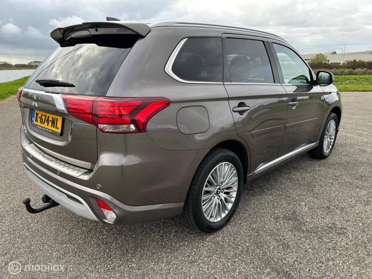 Mitsubishi Outlander Mitsubishi Outlander 2.4 PHEV Instyle Full opt. Trekhaak