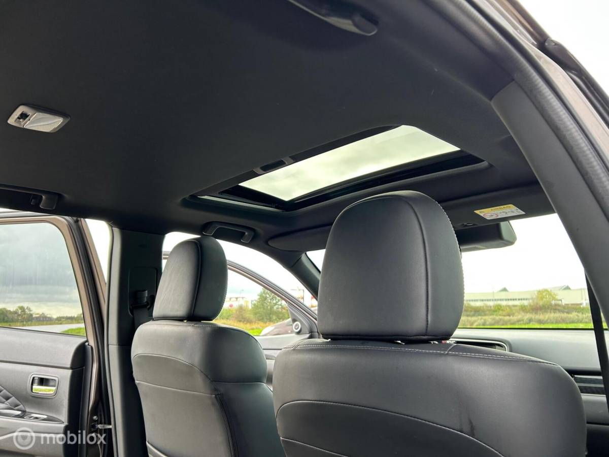Mitsubishi Outlander Mitsubishi Outlander 2.4 PHEV Instyle Full opt. Trekhaak
