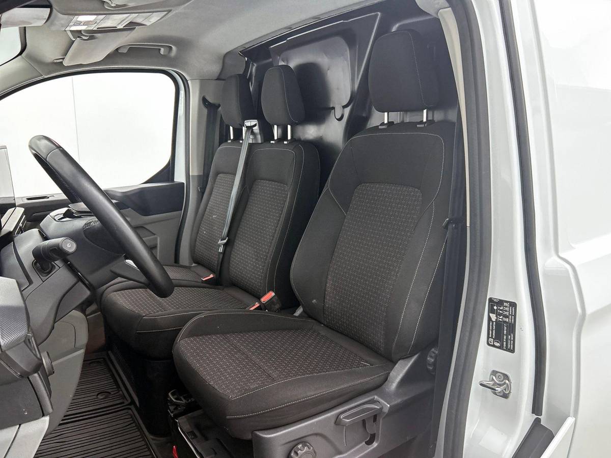 Ford Transit Custom Ford Transit Custom 280 2.0 TDCI L1H1 Trend  Navi Cruise Camera Parkeersensoren Trekhaak
