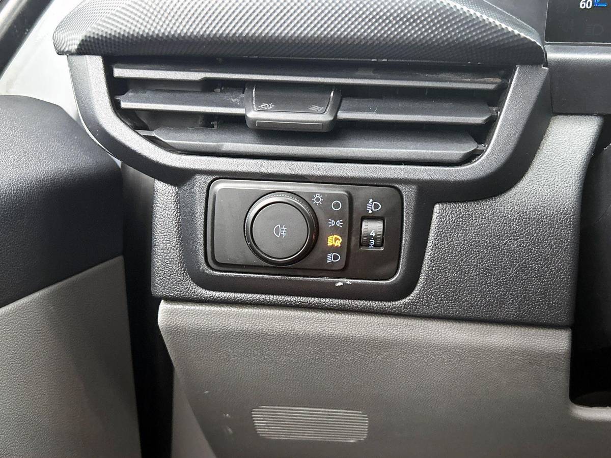 Ford Transit Custom Ford Transit Custom 280 2.0 TDCI L1H1 Trend  Navi Cruise Camera Parkeersensoren Trekhaak