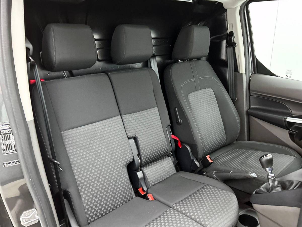 Ford Transit Connect Ford Transit Connect 1.5 EcoBlue L2 Trend 3-zits Airco Navigatie Parkeersensoren Camera Cruise Control LM Velgen