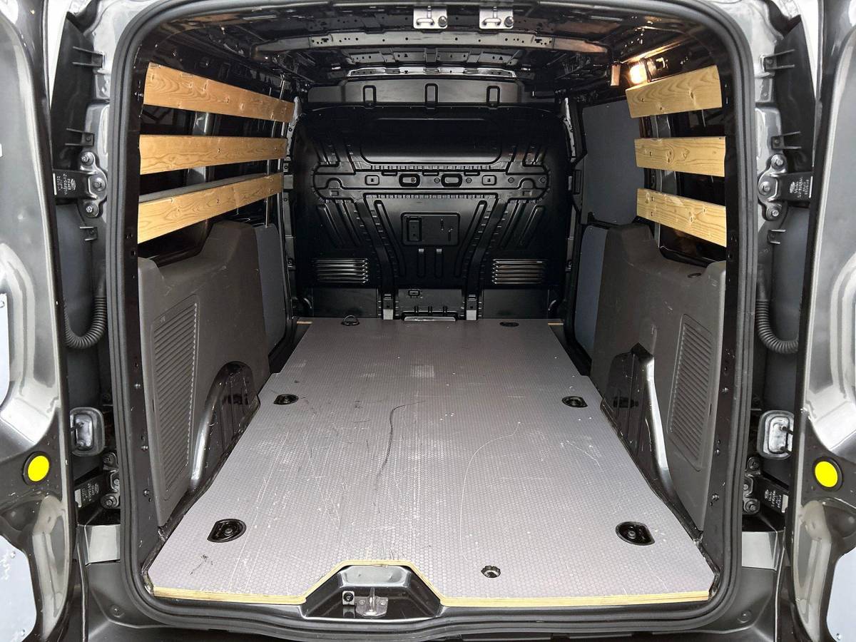 Ford Transit Connect Ford Transit Connect 1.5 EcoBlue L2 Trend 3-zits Airco Navigatie Parkeersensoren Camera Cruise Control LM Velgen