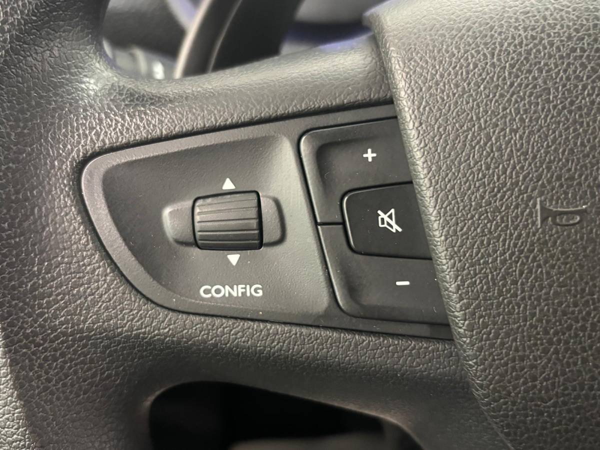 Opel Vivaro Opel Vivaro 2.0 CDTI L3H1 Edition Airco Navigatie Bluetooth Parkeersensoren 3-Zits Camera