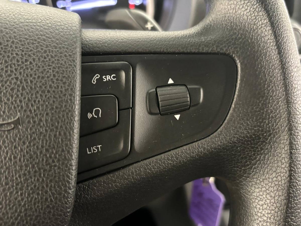 Opel Vivaro Opel Vivaro 2.0 CDTI L3H1 Edition Airco Navigatie Bluetooth Parkeersensoren 3-Zits Camera