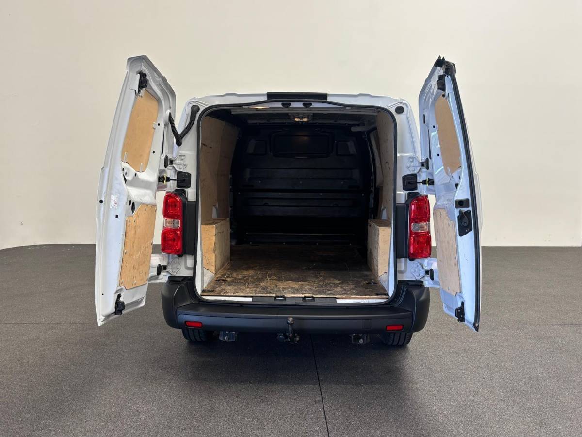 Opel Vivaro Opel Vivaro 2.0 CDTI L3H1 Edition Airco Navigatie Bluetooth Parkeersensoren 3-Zits Camera