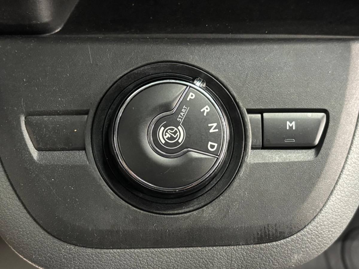 Opel Vivaro Opel Vivaro 2.0 CDTI L3H1 Edition Airco Navigatie Bluetooth Parkeersensoren 3-Zits Camera